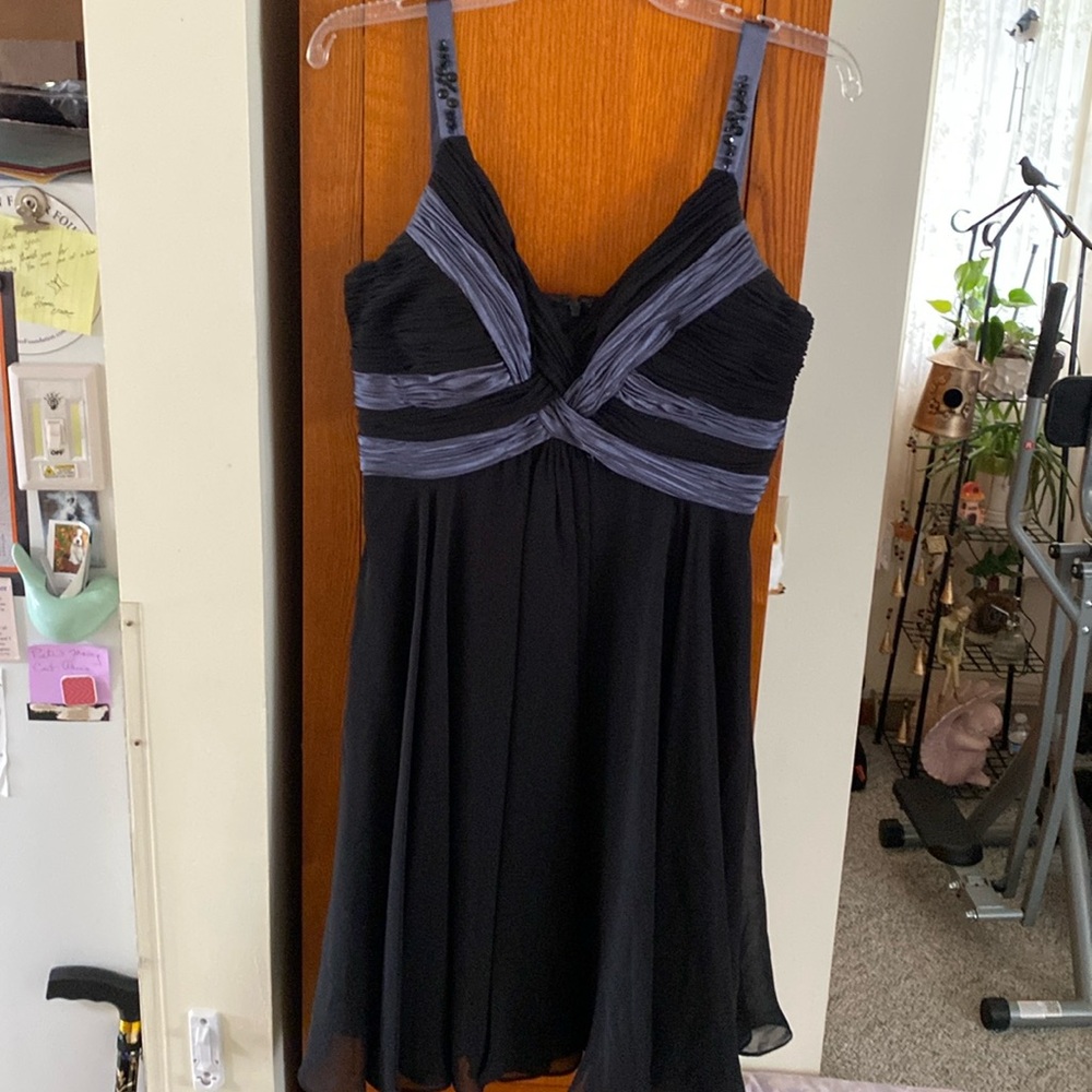 SL Fashions dress